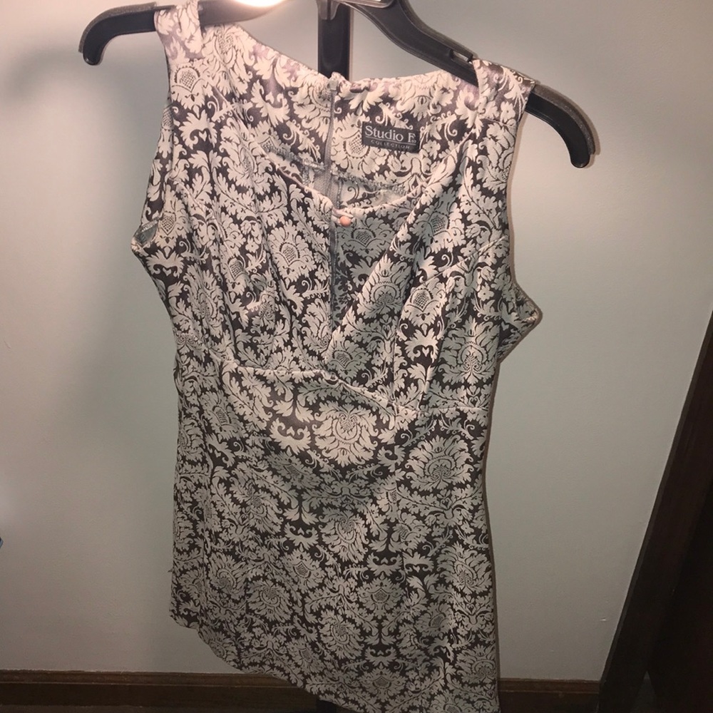 Very nice dress/studio f collection/used